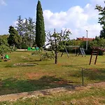 アパート Gracijana